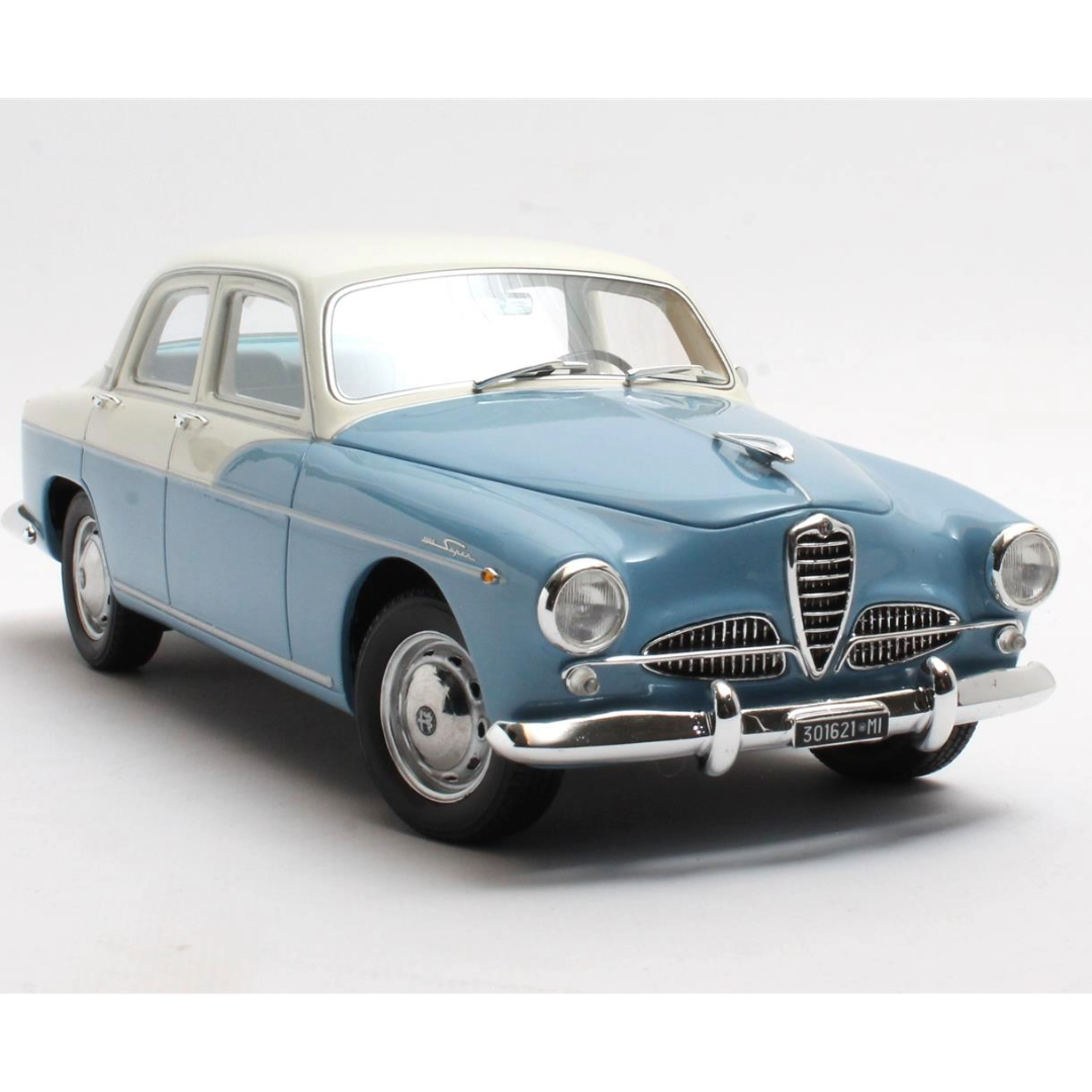 CultScale118-AlphaRomeo1900SuperBerlinaBlueWhite-5