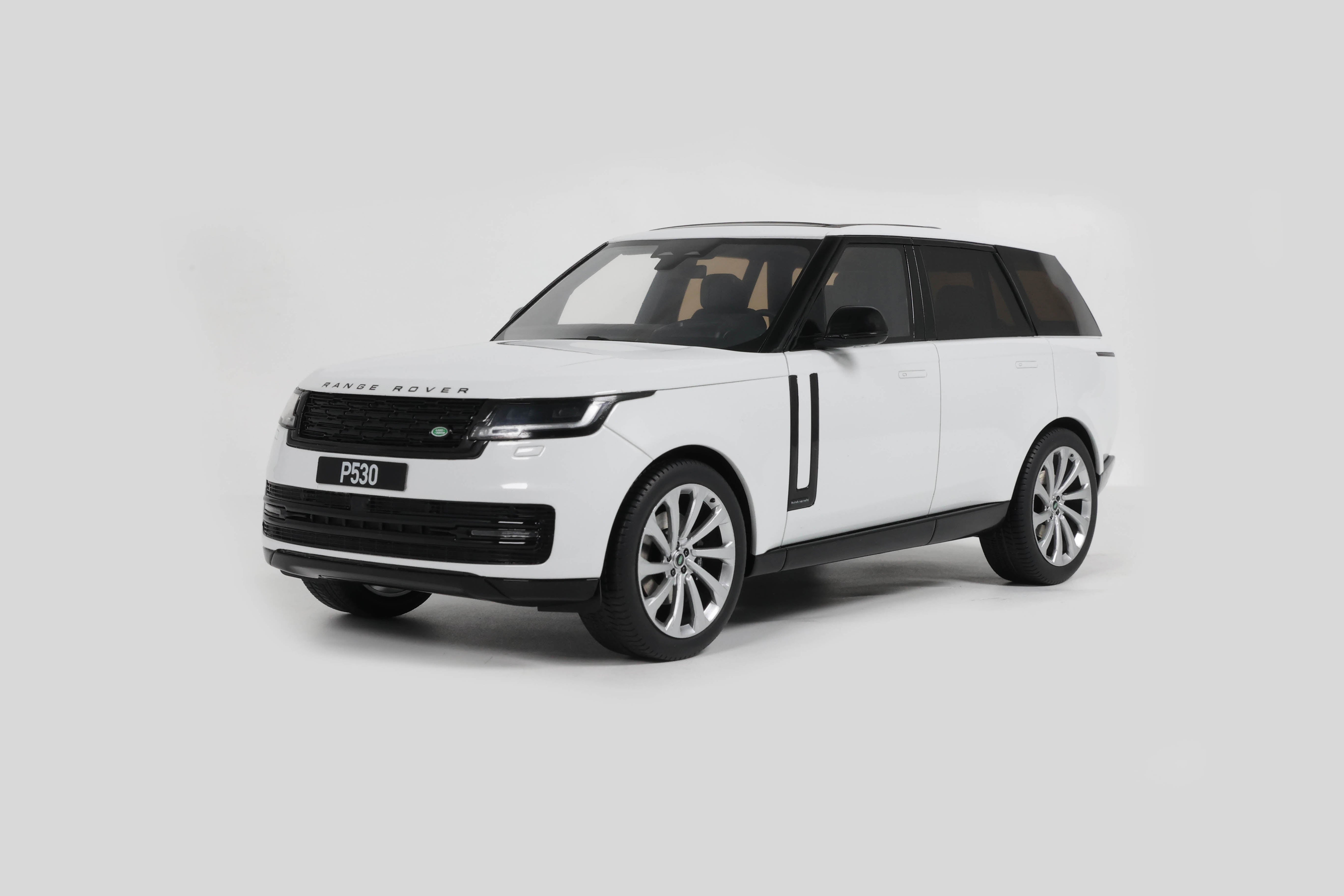 GT Spirit 1:18 Range Rover P530 Autobiography White 2024 - Resin Model