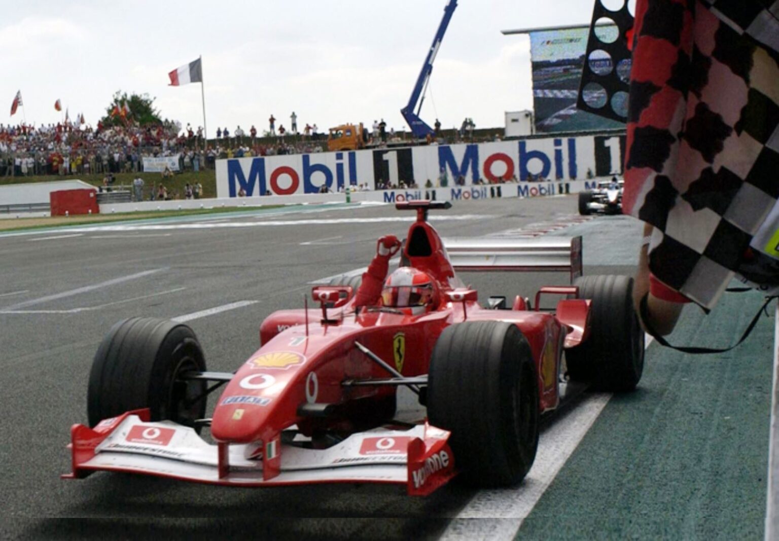 BBR 1:18 Ferrari F2002 GP France Schumacher - World Champion - Resin Model with Showcase