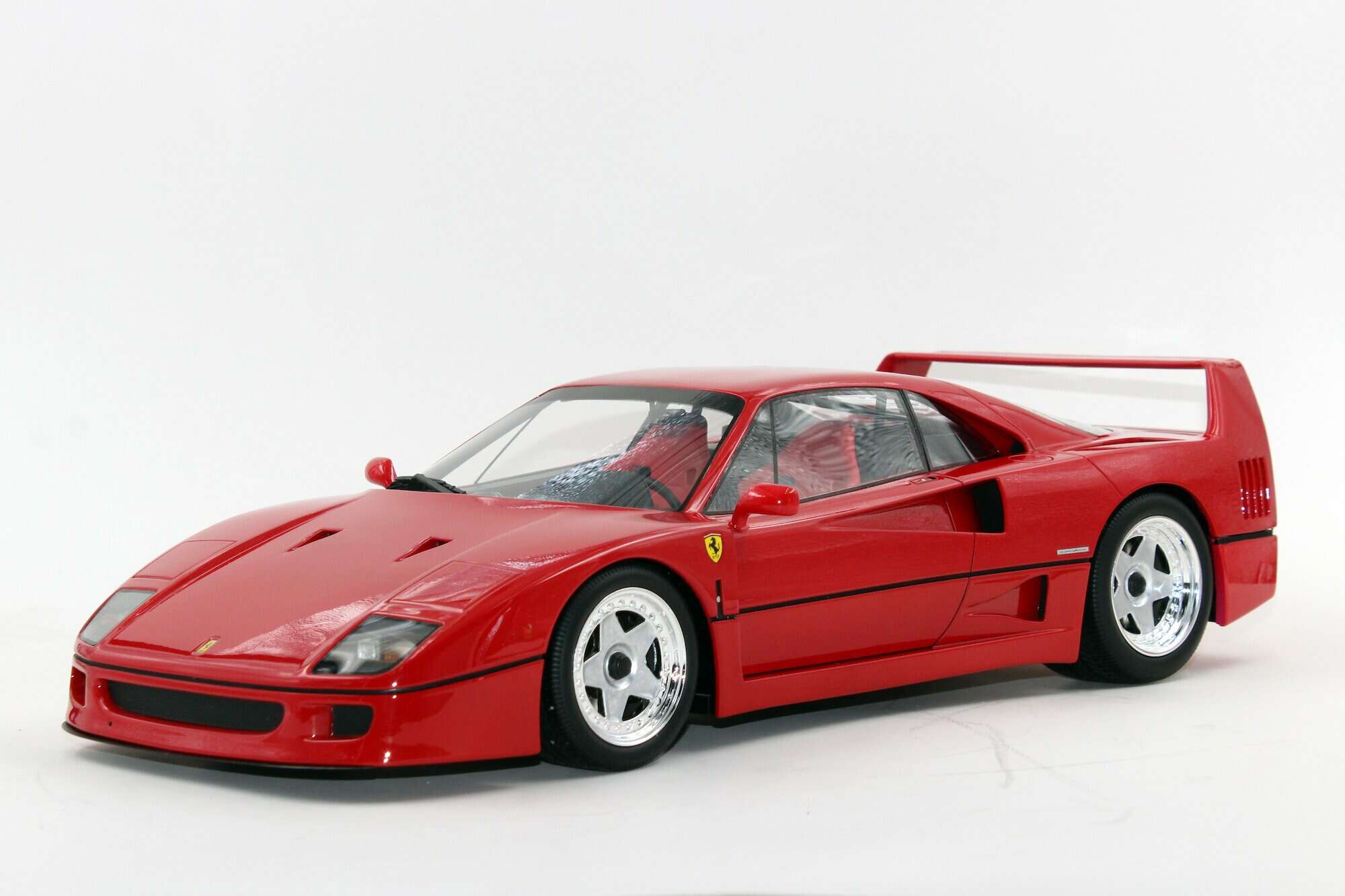 Top Marques 1:12 - Ferrari F40 - Resin Model