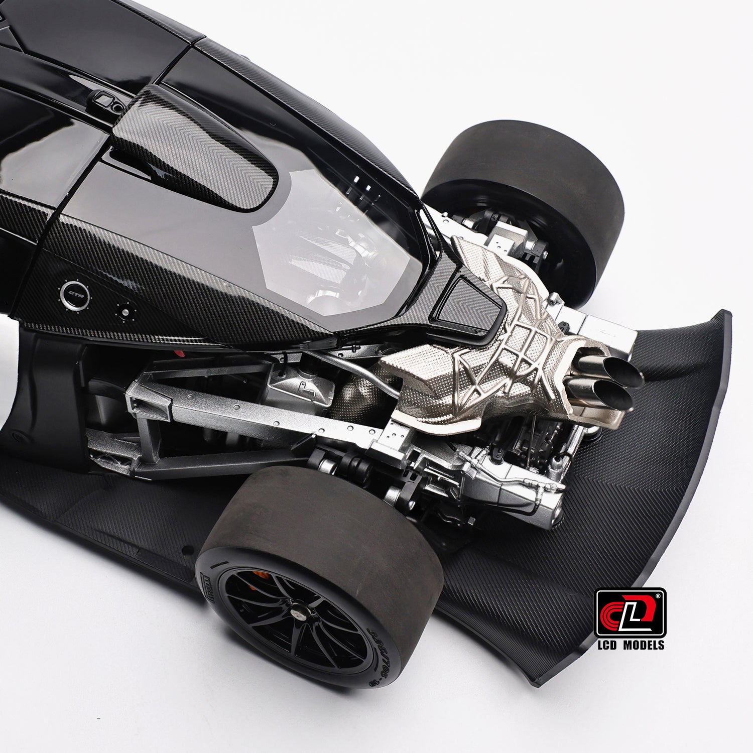 LCD 1:18 - McLaren Senna GTR (White) - Diecast Model Car