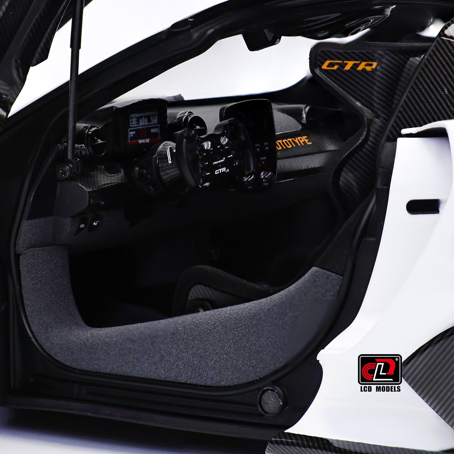 LCD 1:18 - McLaren Senna GTR (White) - Diecast Model Car