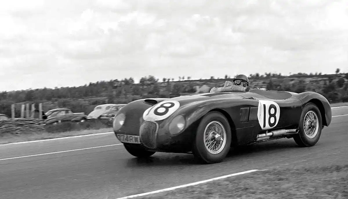 Spark 1:43 - Jaguar XK 120 C No.18 - T. Rolt – D. Hamilton - Winner 24H Le Mans 1953 - Resin Model