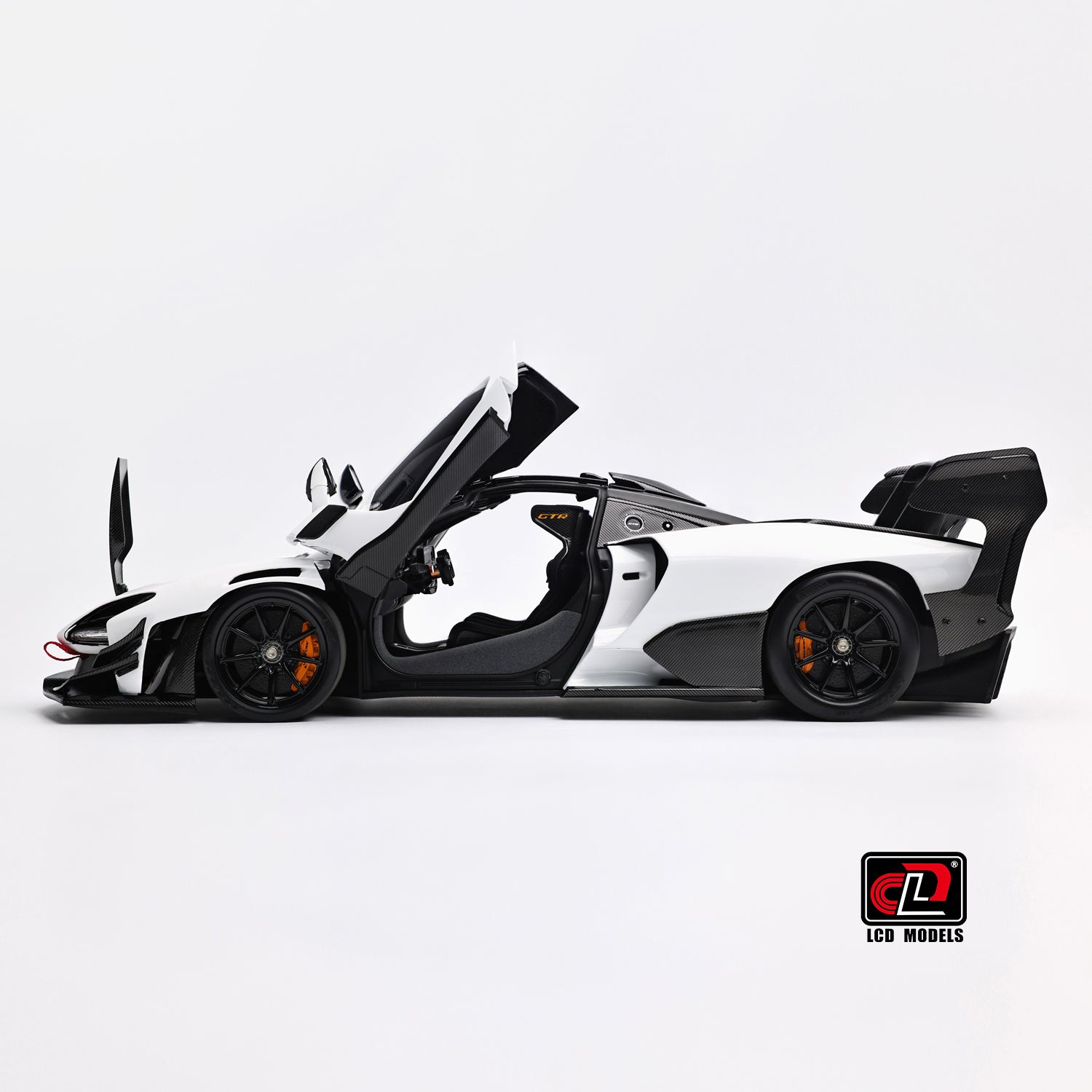 LCD 1:18 - McLaren Senna GTR (White) - Diecast Model Car