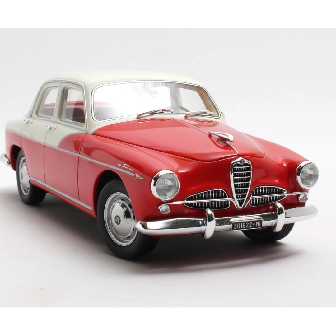 CultScale118-AlphaRomeo1900SuperBerlinaRedWhite-4