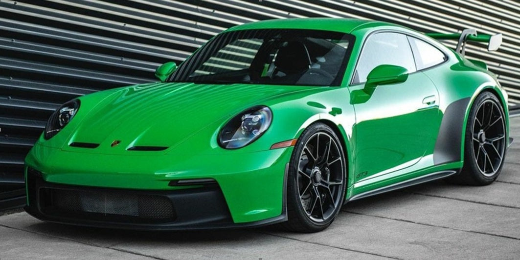 GT Spirit 1:8 Porsche 911 [992] GT3 Green 2022 - Resin Model