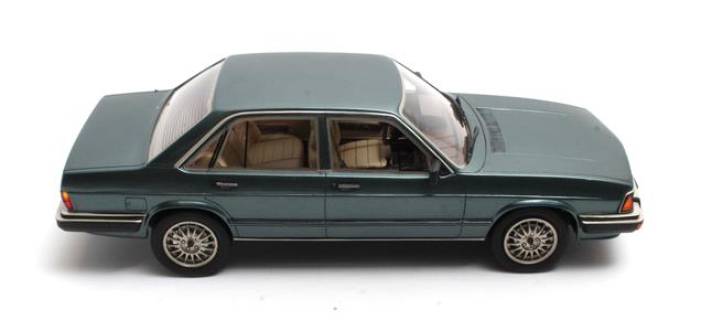 Cult Scale 1:18 Audi 200 5T Typ 43 Blue Metallic 80-82 - Resin Model