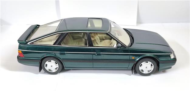 Cult Scale 1:18 Rover 827 Vitesse Metallic Green 1988-1989 - Resin Model