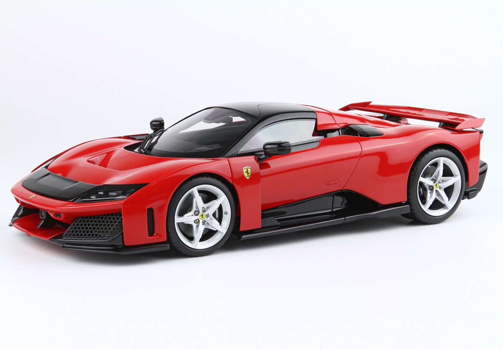 BBR 1:18 Ferrari F80 - Rosso Corsa - Silver Wheels - Resin Model