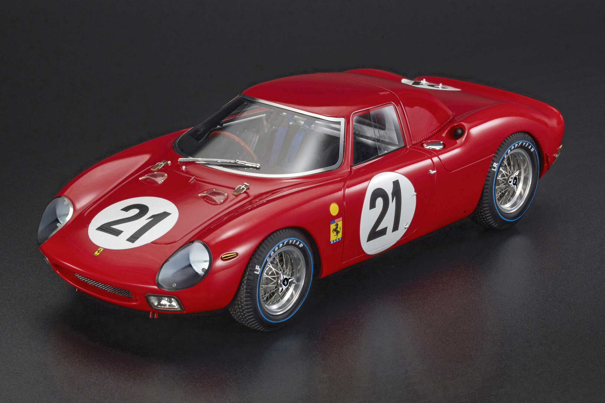 Top Marques 1:18 Ferrari 250LM (1965) N.A.R.T. - No.21 Masten Gregory/Jochen Rindt Winner 24 Hours of Le Mans 1965 - Resin Model