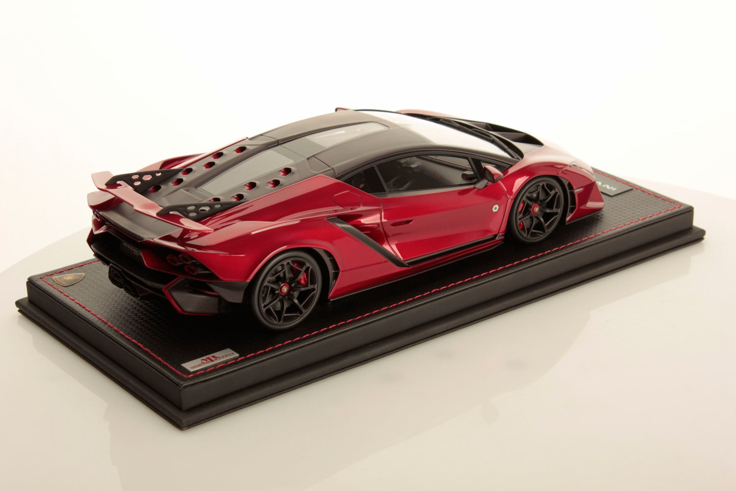 MR Collection 1:18 Lamborghini Invencible - Resin Model