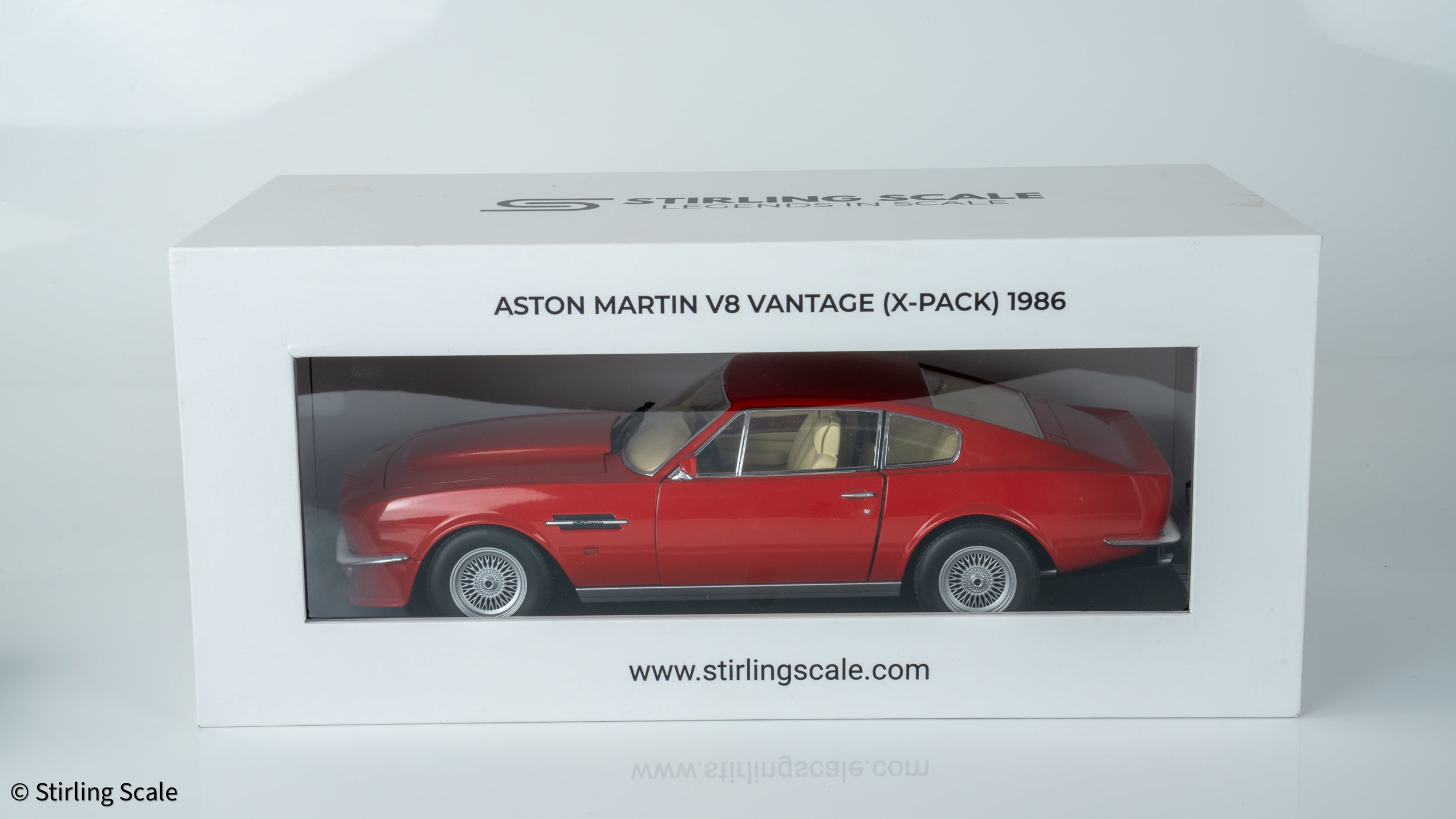 Stirling Scale 1:18 - Aston Martin V8 Vantage 1986 (X-Pack) - Suffolk Red - Diecast Model Car