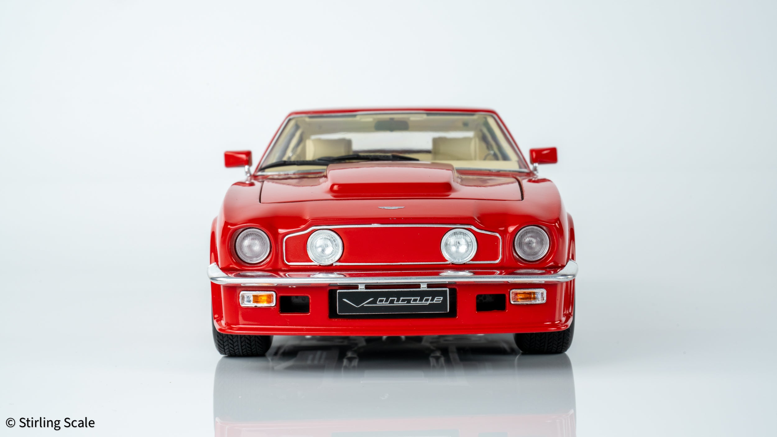 Stirling Scale 1:18 - Aston Martin V8 Vantage 1986 (X-Pack) - Suffolk Red - Diecast Model Car