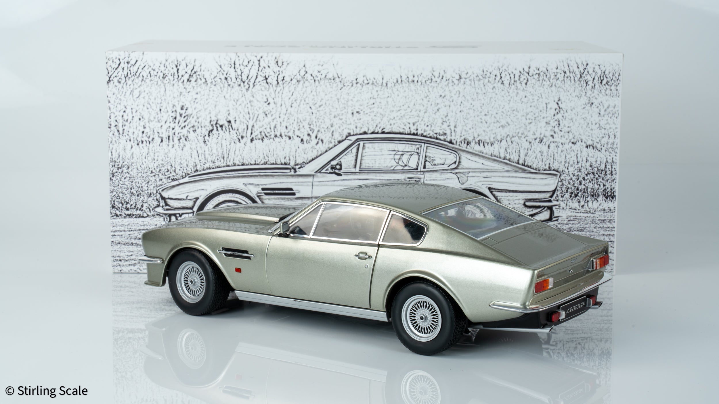 Stirling Scale 1:18 - Aston Martin V8 Vantage 1986 (X-Pack) - Birch Silver - Diecast Model Car